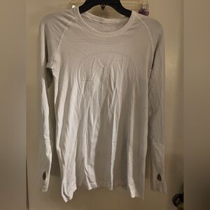Lululemon Swifty Tech Shirt Size 8